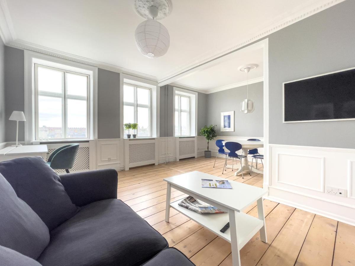 Stylish Classic Danish Design Apartment Копенгаген Экстерьер фото